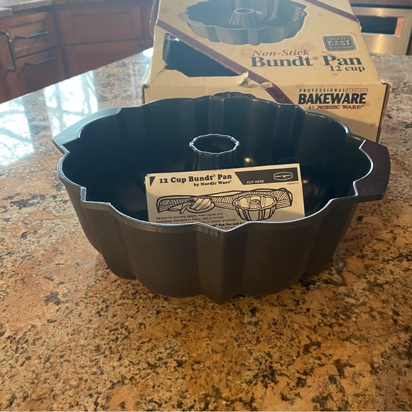 Nordic Ware Kitchen Nordic Ware Bundt Pan Poshmark